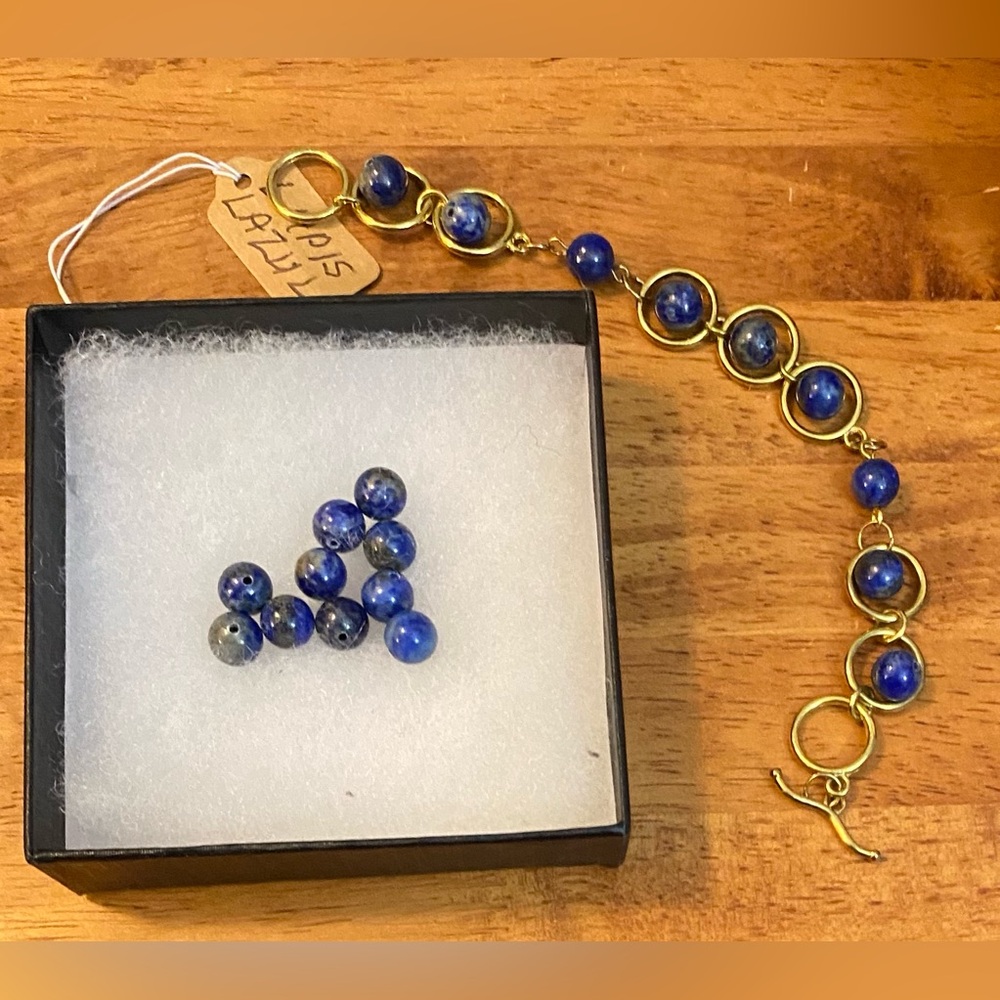 NEW Gold plated rings and Lapis Lazuli crystals bracelet